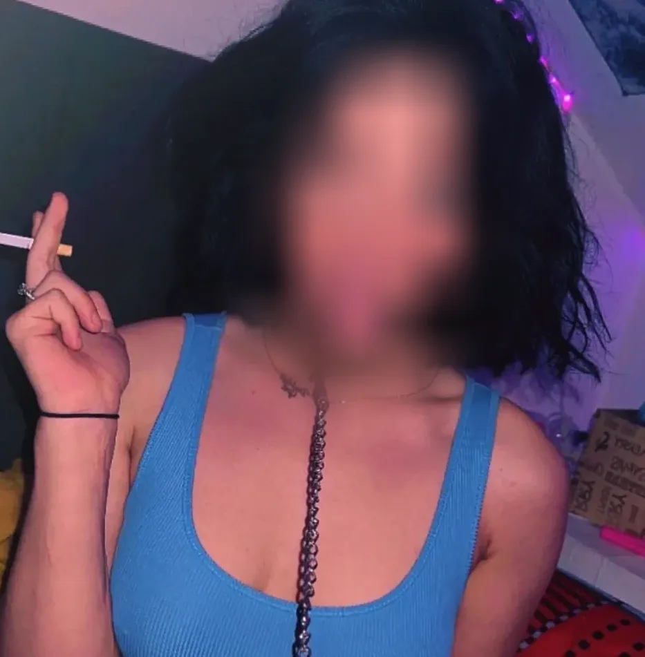 Cara, 23