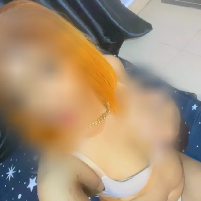 Nadine, 24