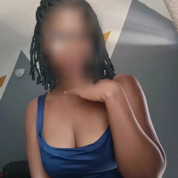 Stefanie, 29